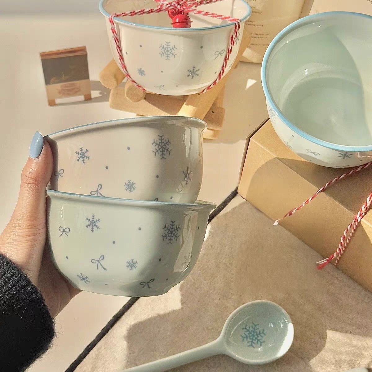 Snowflake Ribbon Ceramic Set