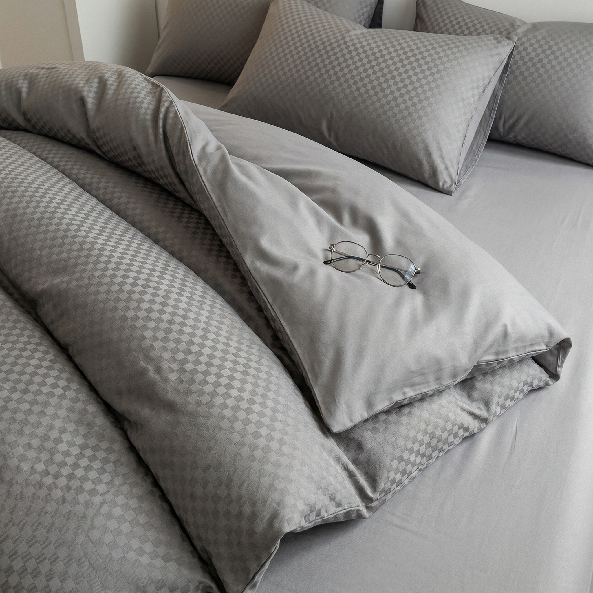 「Shadow Weave Collection」pure cotton bedding set