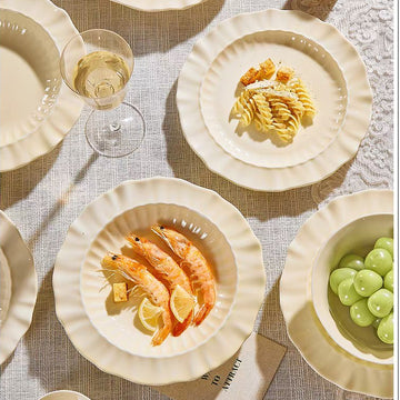 🌸 Cream Floral Embossed Ruffle Edge Ceramic Plate